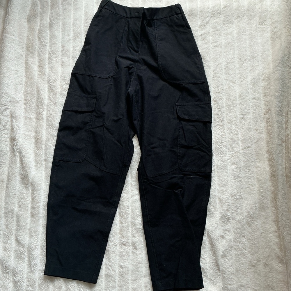 lululemon athletica Women's Black Straight Leg Cargo Pants